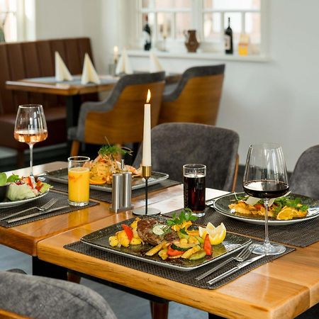 Roca Restaurant Und Hotel Bommersheim 外观 照片